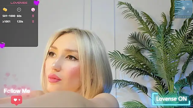 Snapshot of AmiiWong chatting on February 2025 05:55:02 AM AmiiWong online show from February 2025 05:55:02 AM