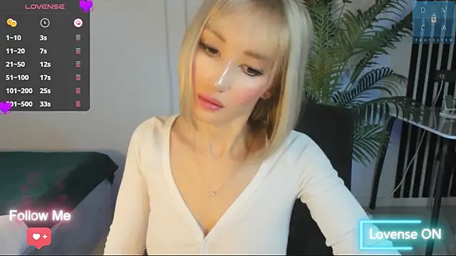 Snapshot of AmiiWong chatting on March 2025 04:16:02 AM AmiiWong online show from March 2025 04:16:02 AM