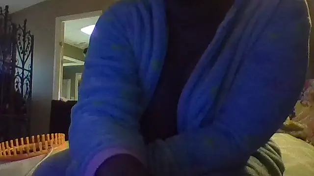 Snapshot of EbonyFetishQueen chatting on April 2026 04:14:02 PM EbonyFetishQueen online show from April 2026 04:14:02 PM