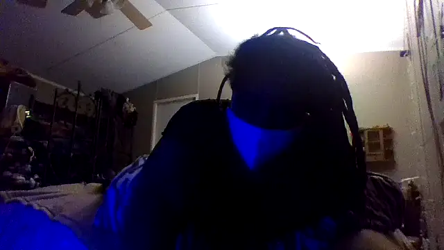Snapshot of EbonyFetishQueen chatting on September 2025 06:23:01 AM EbonyFetishQueen online show from September 2025 06:23:01 AM