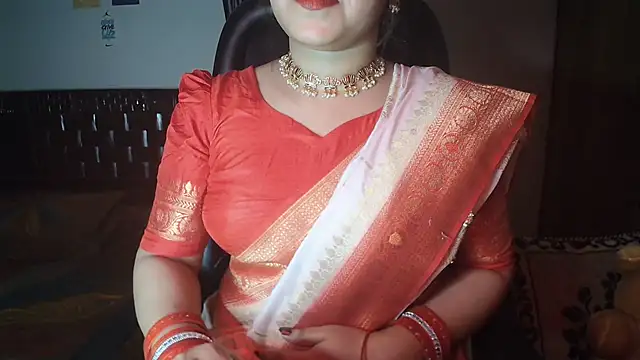 Most-Beautiful-Queen online show from November 2025 06:30:02 PM