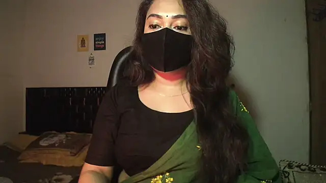 Most-Beautiful-Queen online show from February 2026 07:45:01 PM