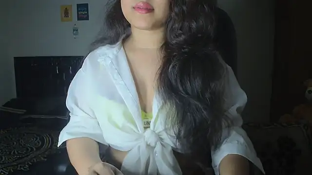 Most-Beautiful-Queen online show from May 2026 07:42:01 PM
