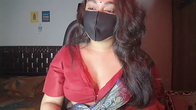 Most-Beautiful-Queen online show from November 2025 07:07:02 PM