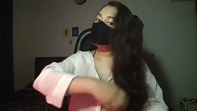 Most-Beautiful-Queen online show from May 2026 06:37:02 PM