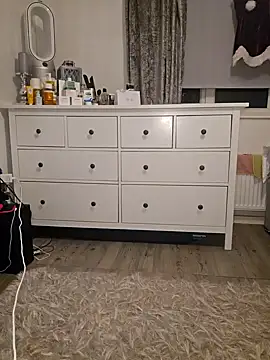 Snapshot of Britishbella chatting on December 2024 06:24:02 PM Britishbella online show from December 2024 06:24:02 PM