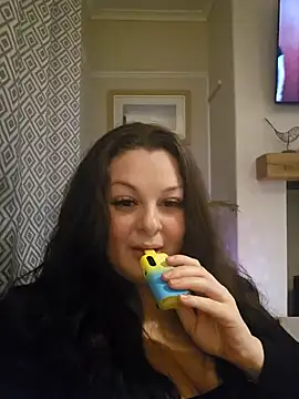 Snapshot of Britishbella chatting on February 2025 01:22:01 AM Britishbella online show from February 2025 01:22:01 AM