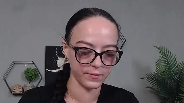 Snapshot of IzabelllNoir chatting on May 2026 09:14:02 AM IzabelllNoir online show from May 2026 09:14:02 AM