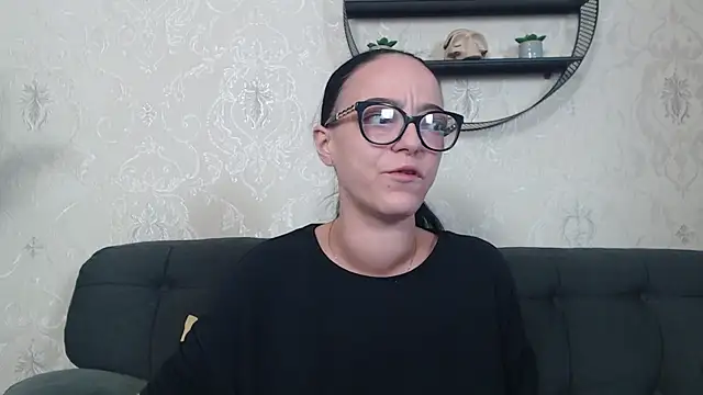 IzabelllNoir online show from November 2025 08:18:02 AM