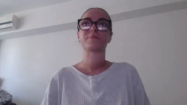 Snapshot of IzabelllNoir chatting on June 2026 08:04:01 AM IzabelllNoir online show from June 2026 08:04:01 AM