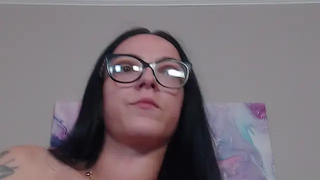 Snapshot of IzabelllNoir chatting on June 2026 09:03:02 AM IzabelllNoir online show from June 2026 09:03:02 AM