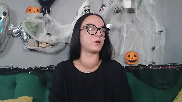 IzabelllNoir online show from October 2025 08:59:01 AM