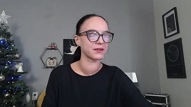 IzabelllNoir online show from December 2025 06:38:02 AM