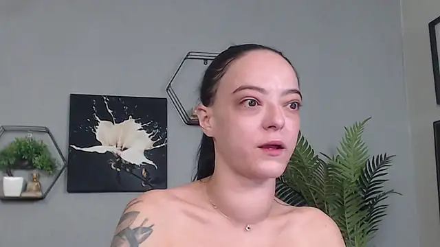 IzabelllNoir online show from February 2026 07:30:02 AM