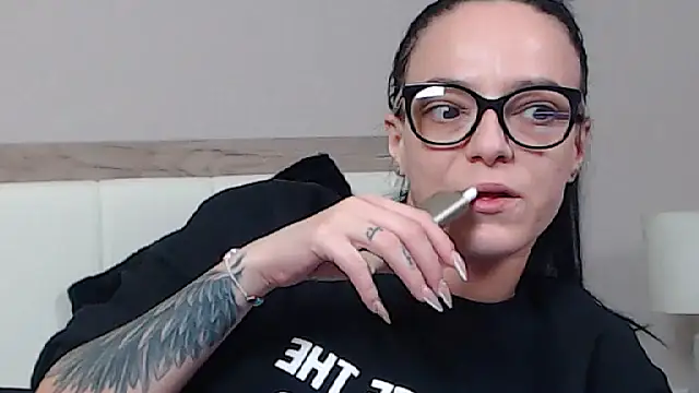 IzabelllNoir online show from March 2025 12:45:02 PM