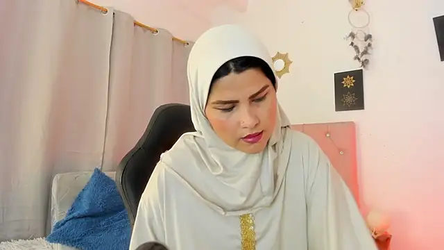 AishaAmin  online show from June 2026 12:22:01 PM