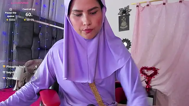 Snapshot of AishaAmin_ chatting on September 2025 03:06:02 AM AishaAmin online show from September 2025 03:06:02 AM