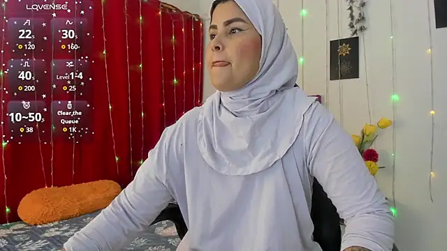 AishaAmin  online show from April 2026 12:23:01 PM