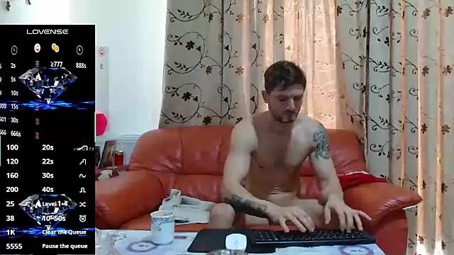 cuple hoot  online show from October 2025 08:02:02 AM