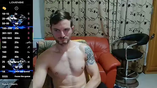 cuple hoot  online show from October 2025 03:36:01 AM