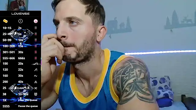 cuple hoot  online show from October 2025 03:35:02 PM