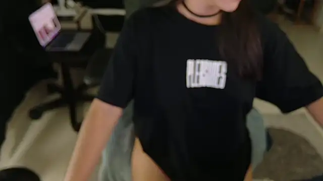 Lucy Fer5 online show from April 2026 08:54:02 PM