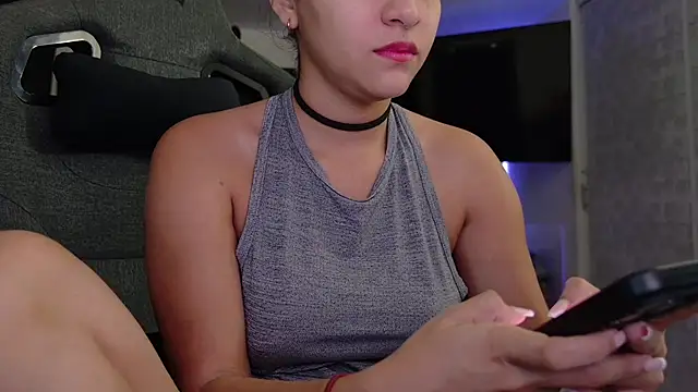 Lucy Fer5 online show from March 2026 04:52:02 PM