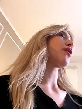 SerenaBennet online show from November 2025 11:27:01 PM