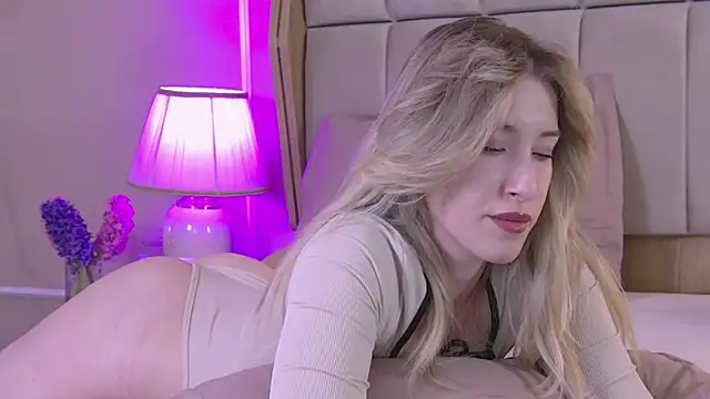 SerenaBennet online show from March 2026 10:23:02 AM