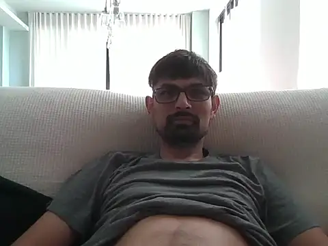 Snapshot of spence204011 chatting on January 2025 02:24:02 PM spence204011 online show from January 2025 02:24:02 PM