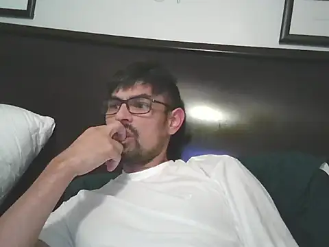 Snapshot of spence204011 chatting on November 2025 11:09:01 PM spence204011 online show from November 2025 11:09:01 PM