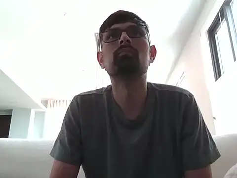 Snapshot of spence204011 chatting on January 2025 08:02:01 PM spence204011 online show from January 2025 08:02:01 PM