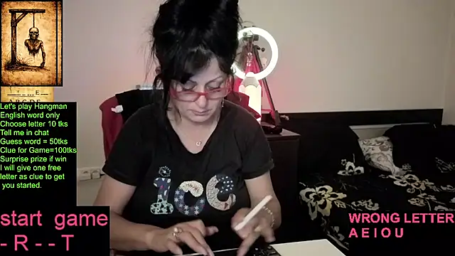 Snapshot of YourDreamLoverr chatting on May 2026 11:12:01 PM YourDreamLoverr online show from May 2026 11:12:01 PM