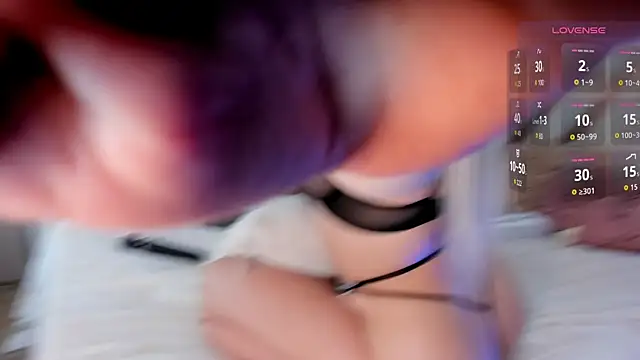 Snapshot of khloe__018 chatting on November 2025 11:19:02 PM khloe 018 online show from November 2025 11:19:02 PM