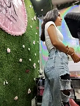 Snapshot of Anifer chatting on December 2024 03:15:01 PM Anifer online show from December 2024 03:15:01 PM