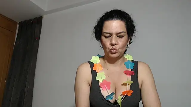 Sharickleon11 online show from October 2025 12:19:02 AM