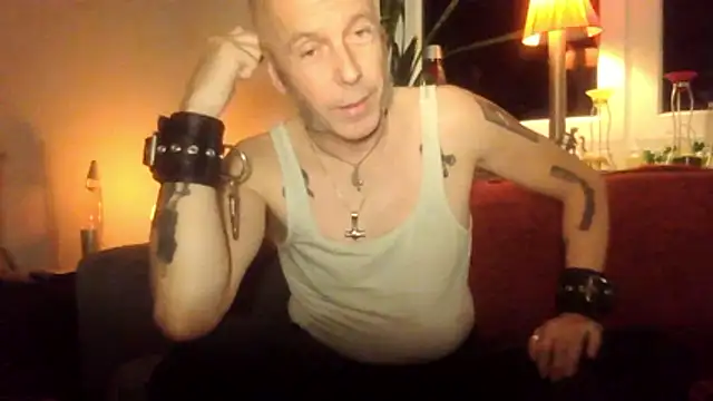 SHARPSkinhead online show from October 2025 10:42:02 PM