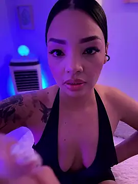 Sara LipsX online show from January 2026 08:27:02 PM