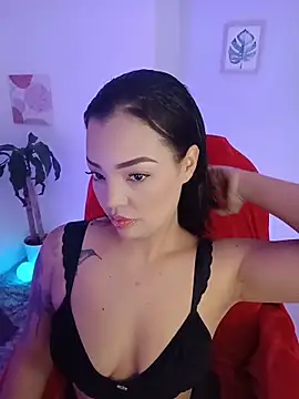 Sara LipsX online show from November 2025 01:28:01 AM