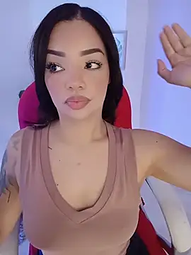 Sara LipsX online show from November 2025 07:51:01 PM