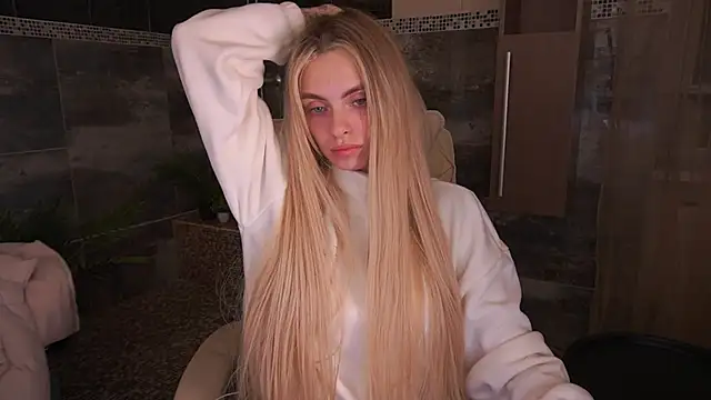 ChloeBrightt online show from December 2025 09:04:02 PM