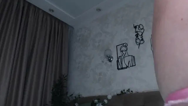 Emilly angel online show from February 2026 07:57:01 PM