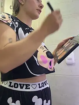 AtheneaRossi online show from February 2026 11:56:02 AM