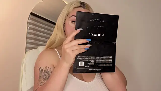 AtheneaRossi online show from October 2025 11:53:02 AM