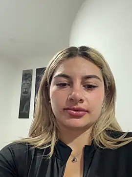 AtheneaRossi online show from February 2026 12:08:01 AM