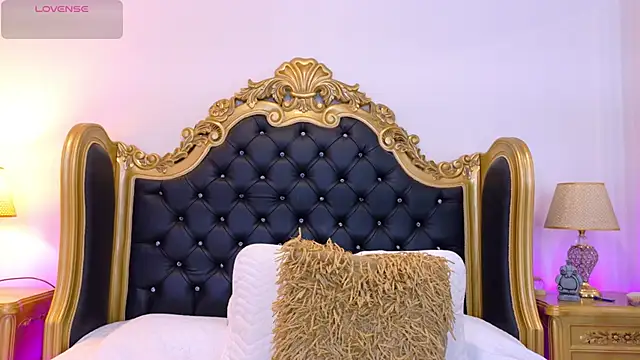 AdelinaVans online show from April 2026 11:26:01 AM