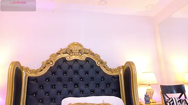 AdelinaVans online show from April 2026 11:25:02 AM