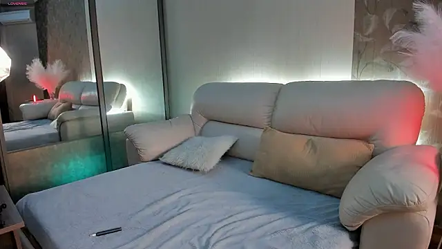 LaVitaBelle online show from March 2026 02:40:01 AM