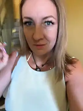 LaVitaBelle online show from June 2026 07:02:01 AM