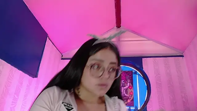 vitoria23  online show from May 2026 02:37:01 PM